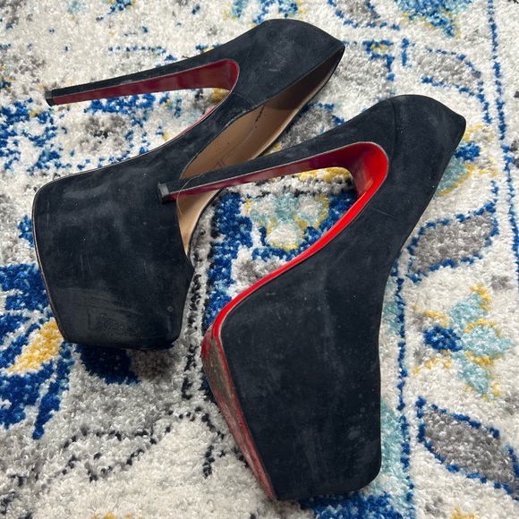 Christian Louis Vuitton black & red platform heels - Picture 7 of 7